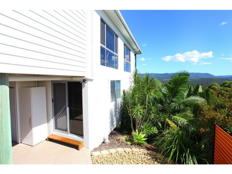 52 Tara Vista Boulevard, Highland Park QLD 4211