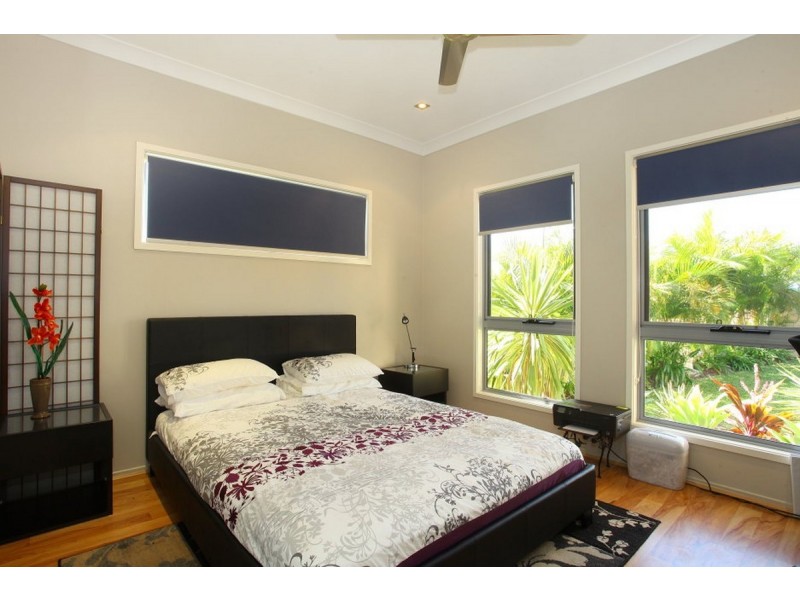 52 Tara Vista Boulevard, Highland Park QLD 4211