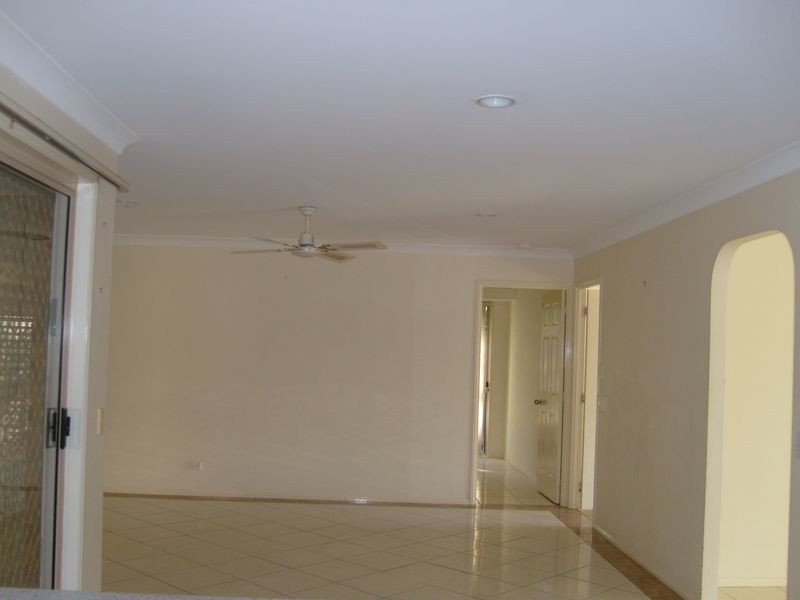 30 Armstrong Way, Highland Park QLD 4211