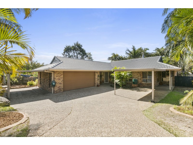 16 Hastings Crescent, Carrara QLD 4211