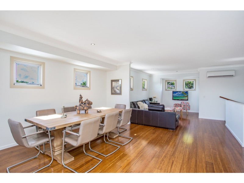 1/3 Tuesley Court, Southport QLD 4215