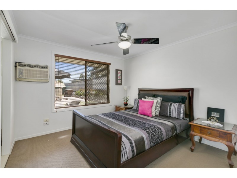 10 Canterbury Chase, Ashmore QLD 4214