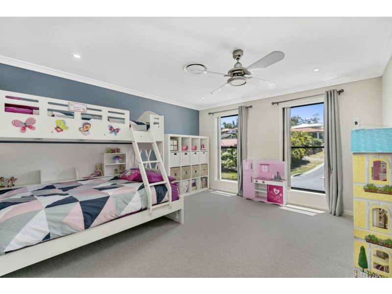 7 Ballah Crescent, Highland Park QLD 4211
