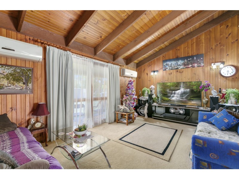74 Nerang River Drive, Nerang QLD 4211
