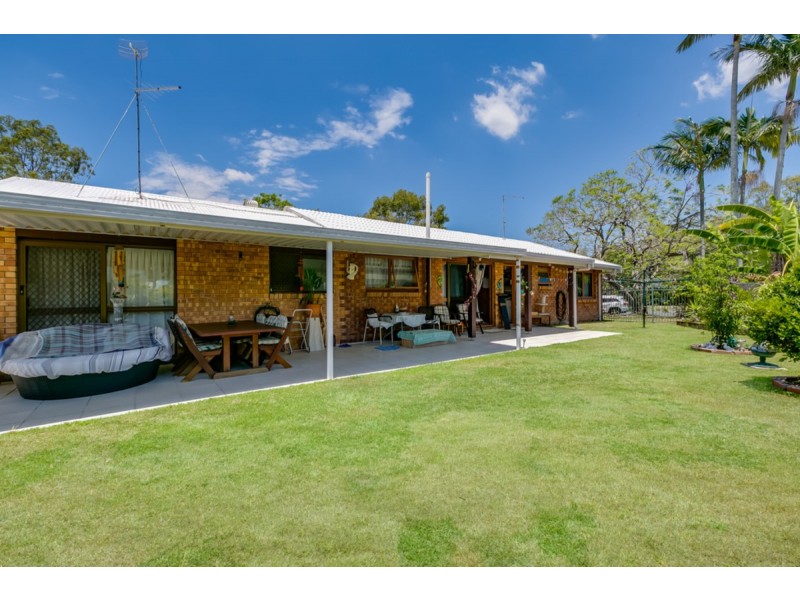 74 Nerang River Drive, Nerang QLD 4211