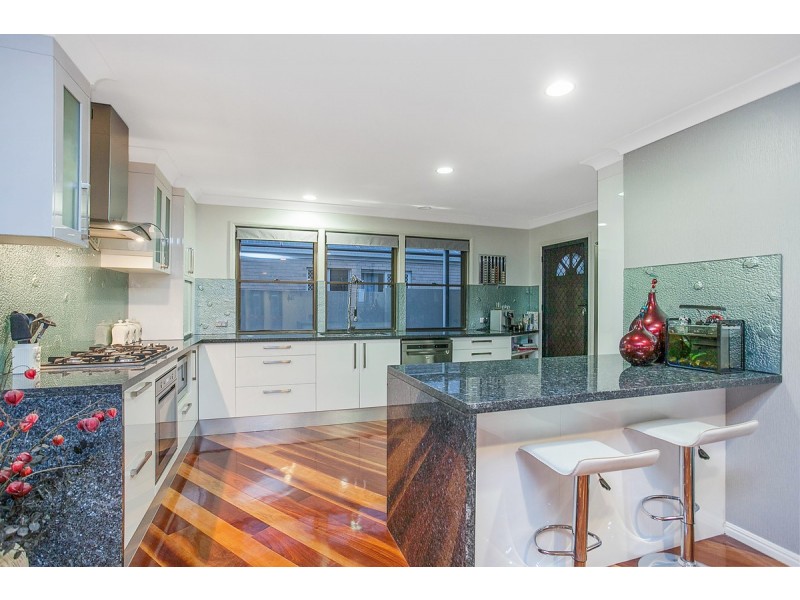 24 Trafalgar Street, Highland Park QLD 4211