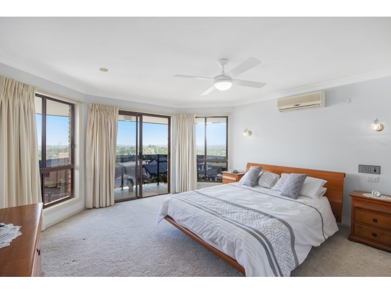 7 Renfrew Drive, Highland Park QLD 4211