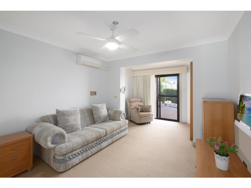 7 Renfrew Drive, Highland Park QLD 4211