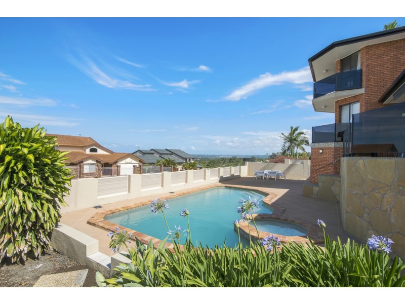 7 Renfrew Drive, Highland Park QLD 4211