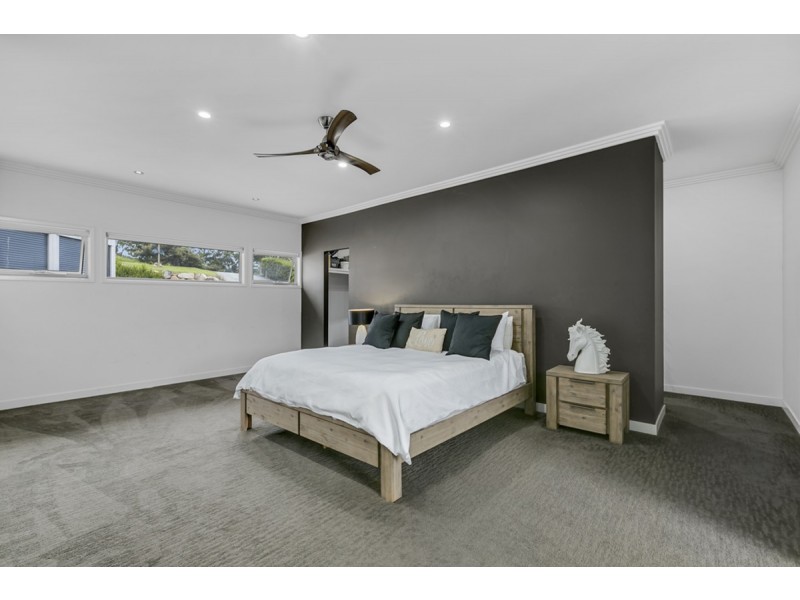 14 Bush Knoll Place, Mount Nathan QLD 4211