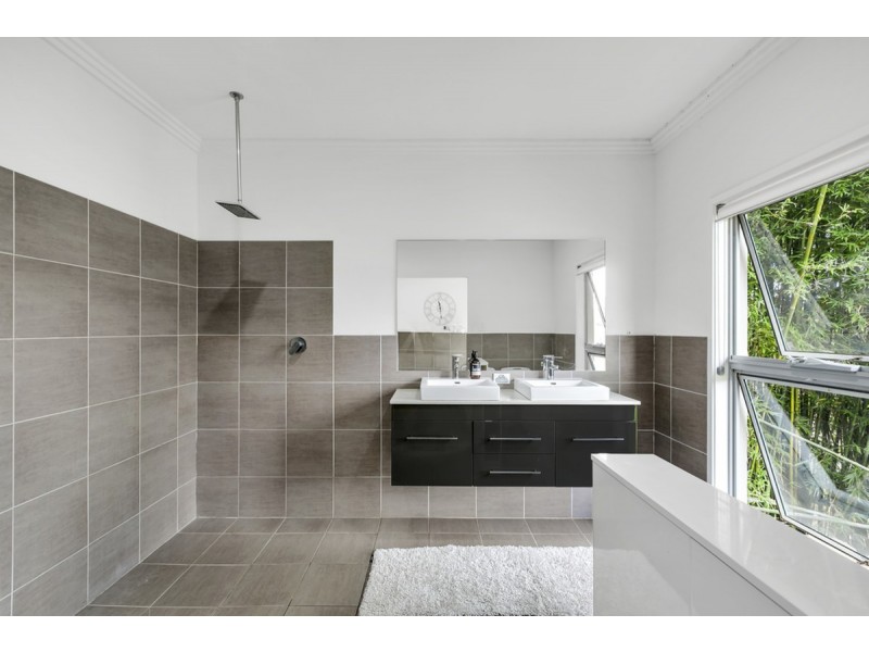 14 Bush Knoll Place, Mount Nathan QLD 4211