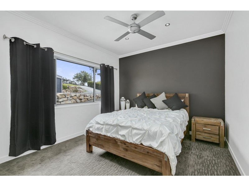 14 Bush Knoll Place, Mount Nathan QLD 4211