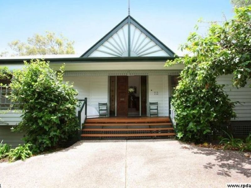 72 Castle Hill Drive South, Gaven QLD 4211