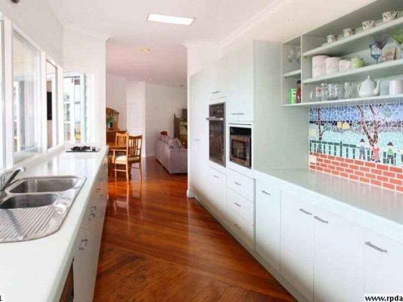 72 Castle Hill Drive South, Gaven QLD 4211