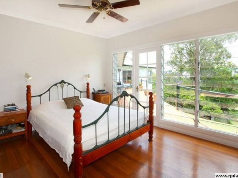 72 Castle Hill Drive South, Gaven QLD 4211