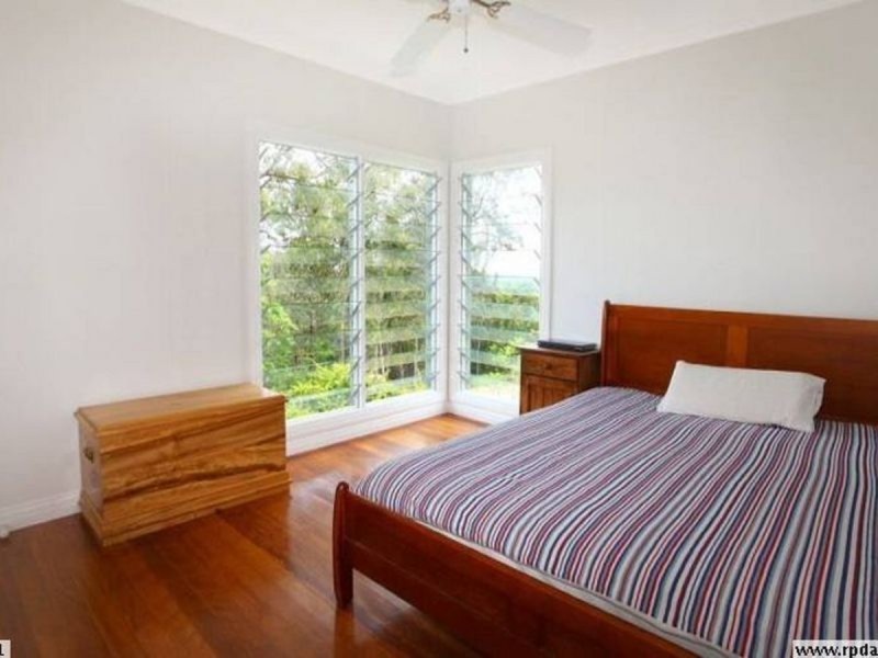 72 Castle Hill Drive South, Gaven QLD 4211