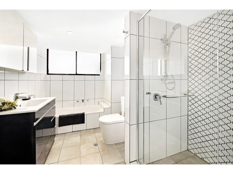 12E/80 The Esplanade, Surfers Paradise QLD 4217