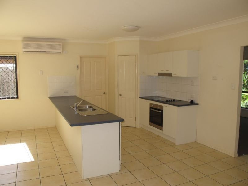 10 Dickinson Street, Upper Coomera QLD 4209