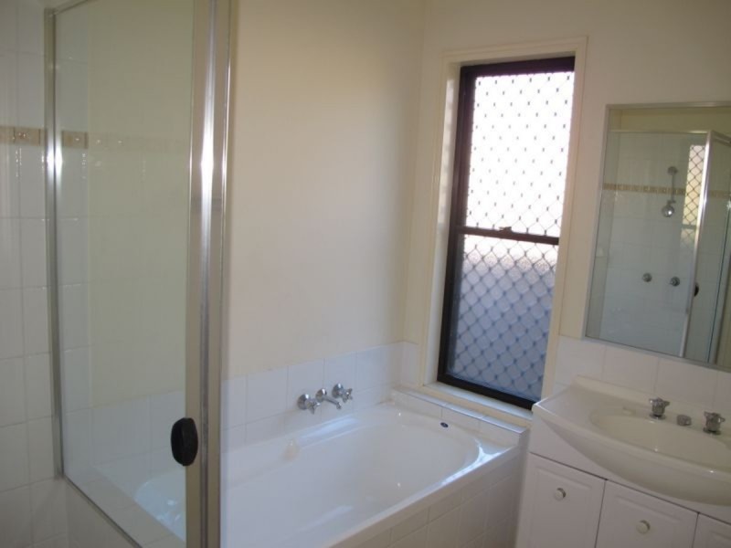 10 Dickinson Street, Upper Coomera QLD 4209