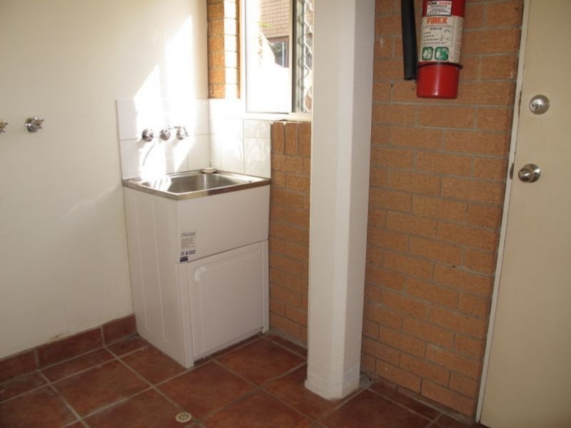 1/246 Central Street, Labrador QLD 4215