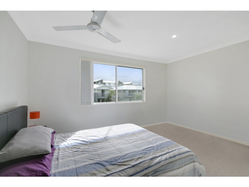 18/45 Christopher Street, Pimpama QLD 4209