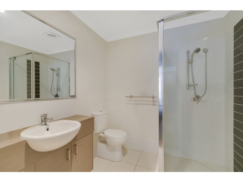 18/45 Christopher Street, Pimpama QLD 4209