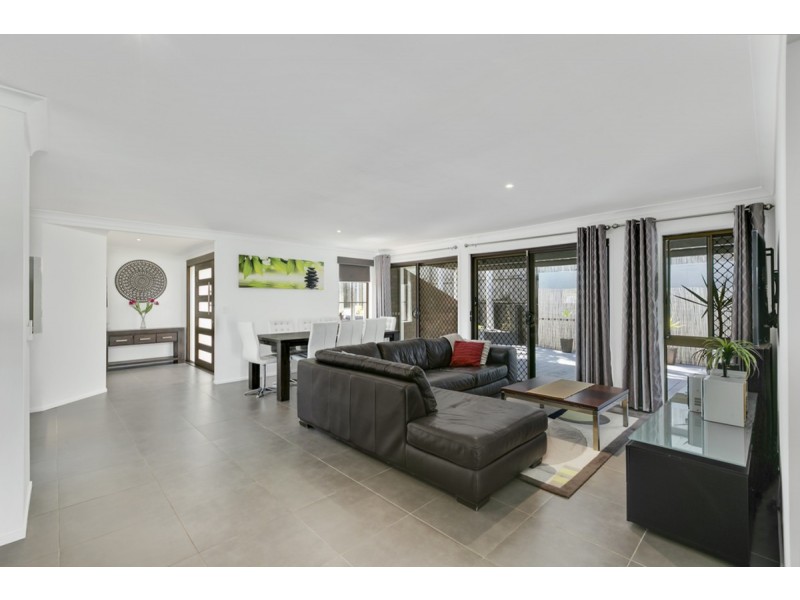 71 Pappas Way, Carrara QLD 4211