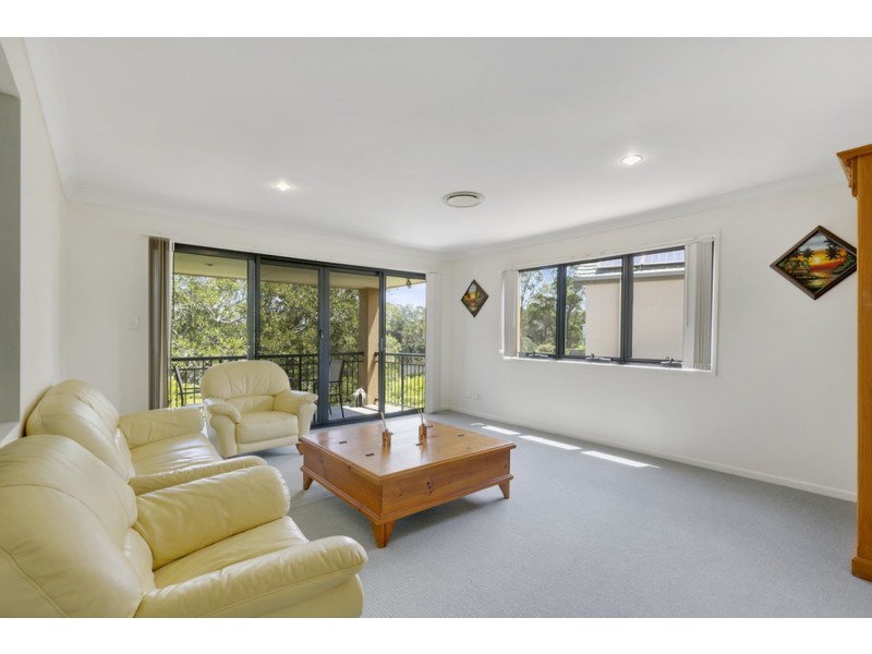 47 Riverwood Drive, Ashmore QLD 4214