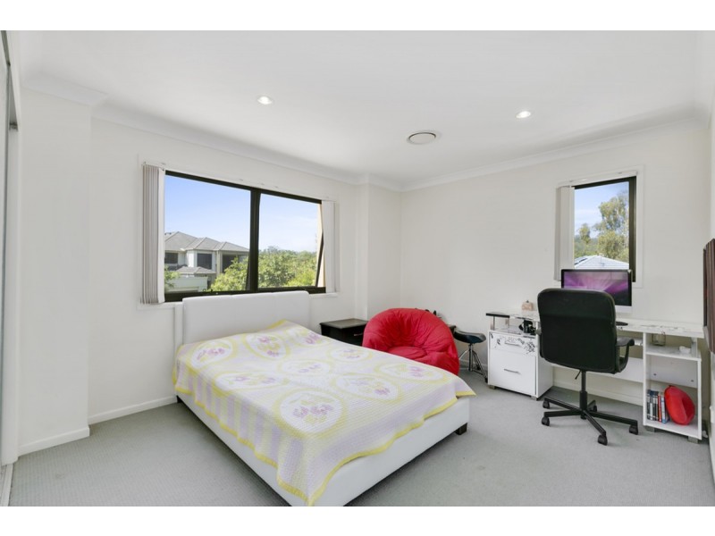 47 Riverwood Drive, Ashmore QLD 4214