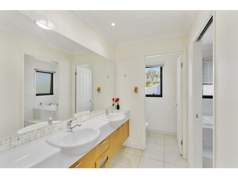 47 Riverwood Drive, Ashmore QLD 4214