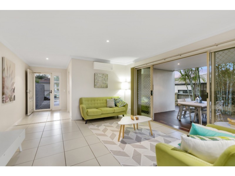 1/16 Bluetail Crescent, Upper Coomera QLD 4209