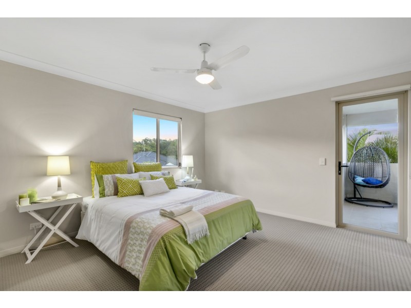 1/16 Bluetail Crescent, Upper Coomera QLD 4209
