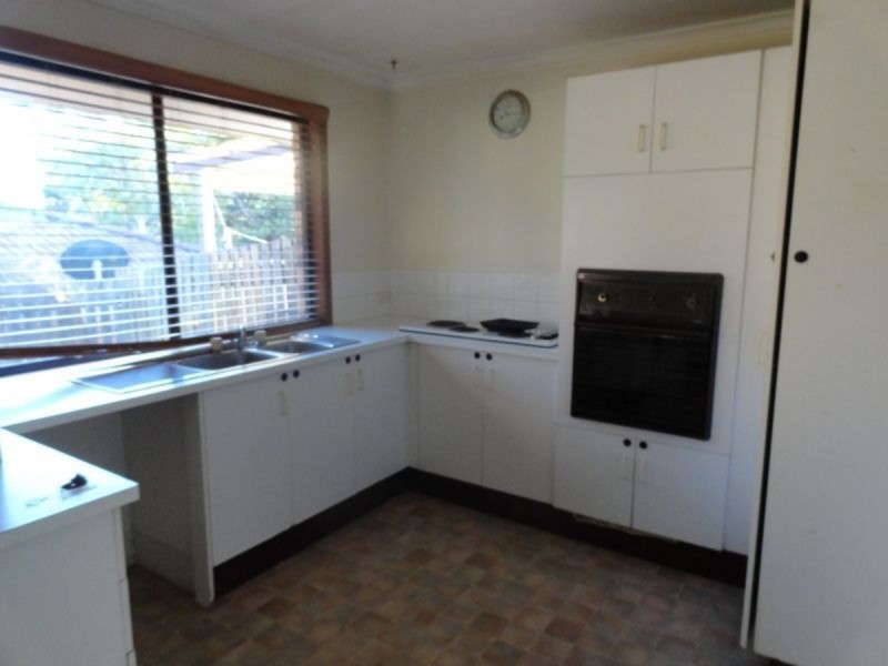 1/8 Gumbeel Court, Highland Park QLD 4211