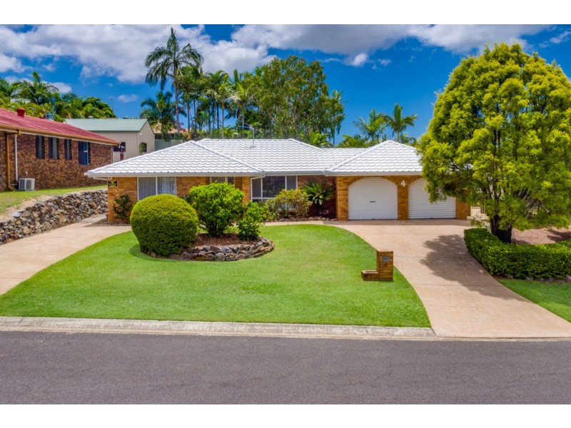 4 Perth Square, Highland Park QLD 4211