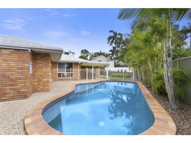 4 Perth Square, Highland Park QLD 4211