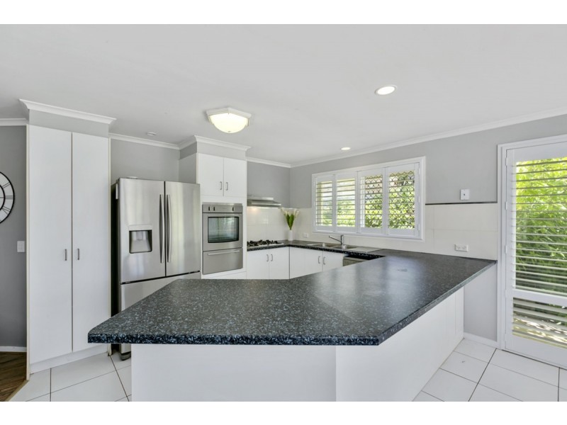 23 Renfrew Drive, Highland Park QLD 4211