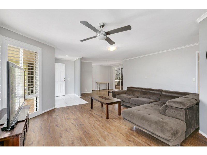 23 Renfrew Drive, Highland Park QLD 4211