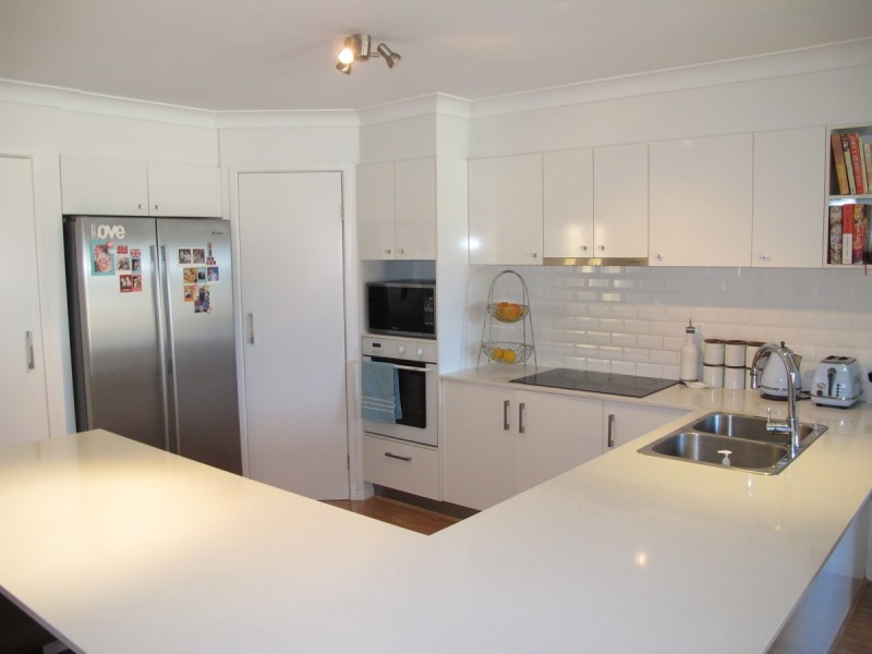 2 Calliandra Court, Carrara QLD 4211