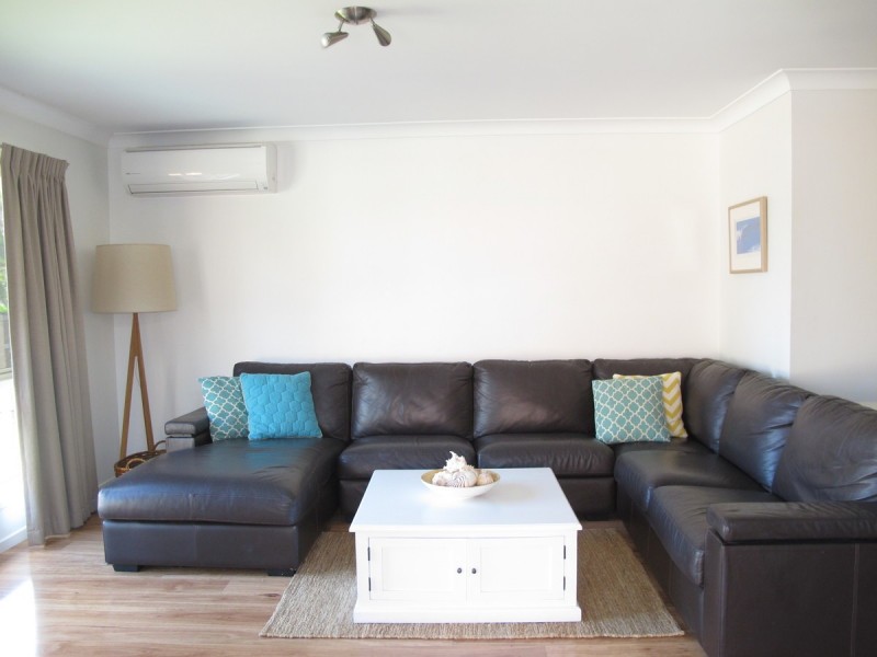 2 Calliandra Court, Carrara QLD 4211