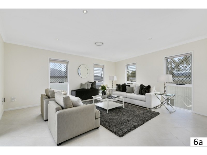 6 Mullingar Place, Carrara QLD 4211
