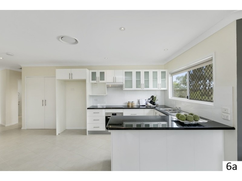 6 Mullingar Place, Carrara QLD 4211