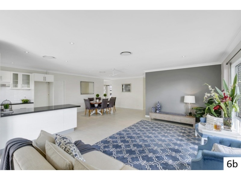 6 Mullingar Place, Carrara QLD 4211