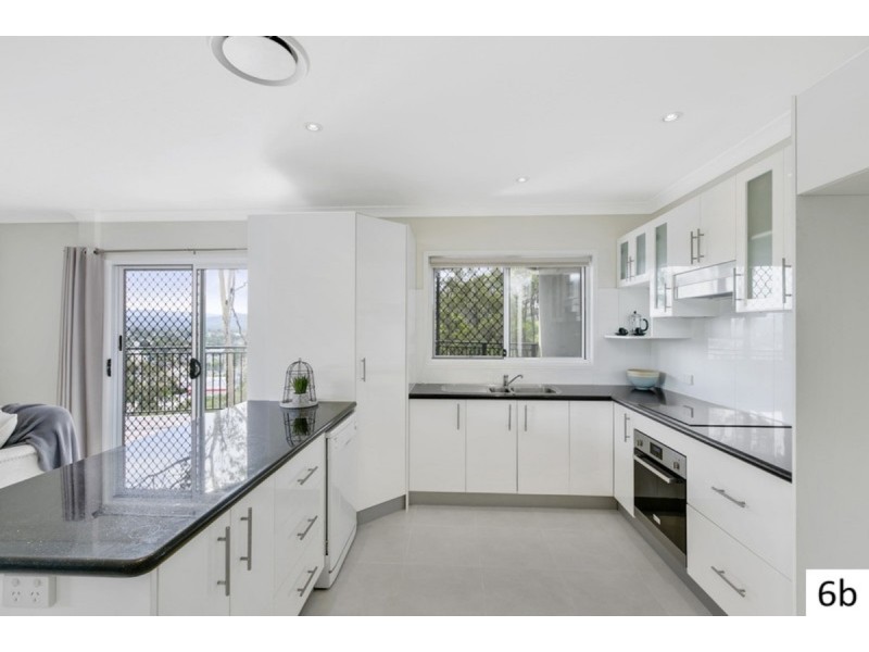 6 Mullingar Place, Carrara QLD 4211