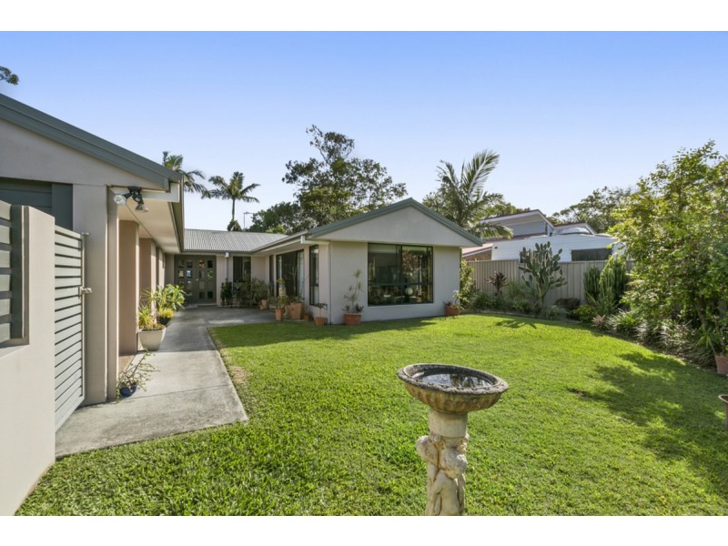 33 Bartlett Avenue, Nerang QLD 4211