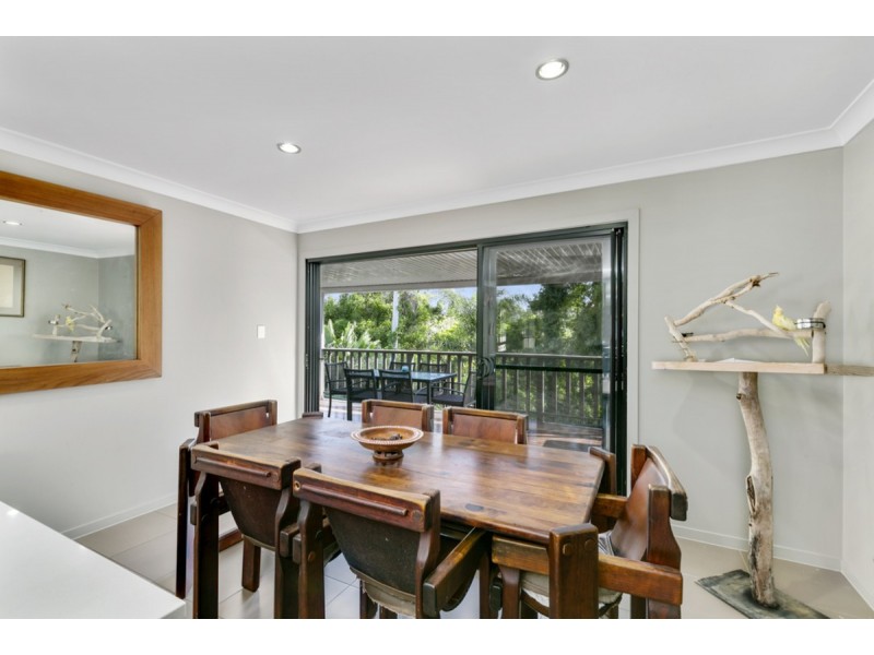 33 Bartlett Avenue, Nerang QLD 4211