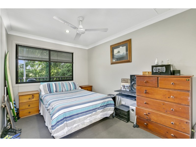 33 Bartlett Avenue, Nerang QLD 4211