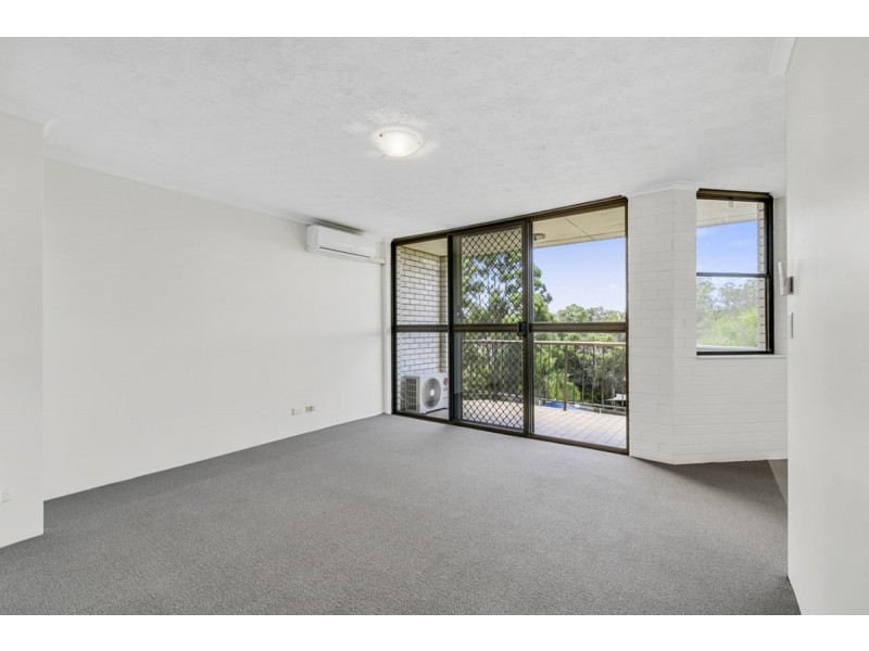 17/40 Murev Way, Carrara QLD 4211