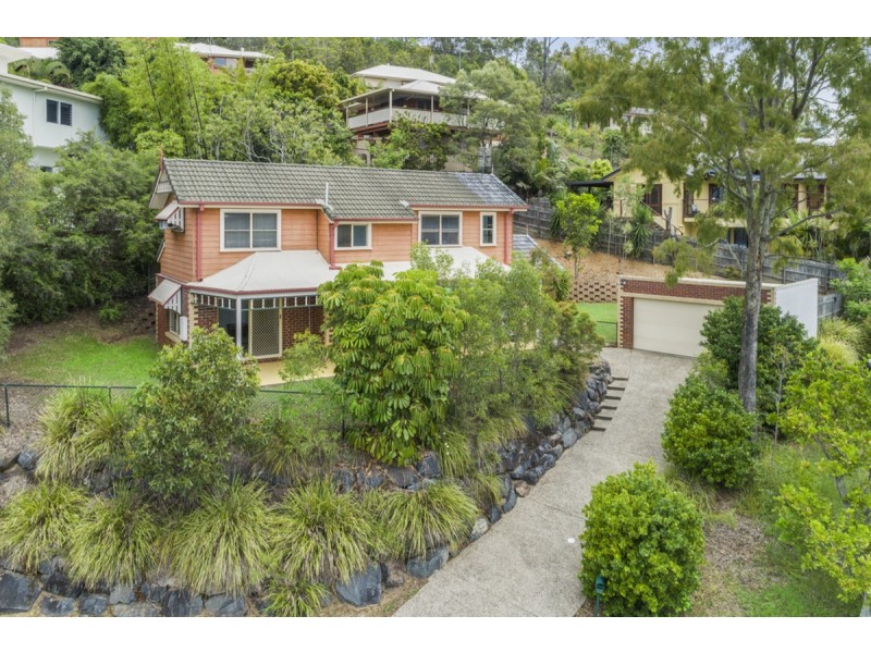 34 Paddington Drive, Carrara QLD 4211