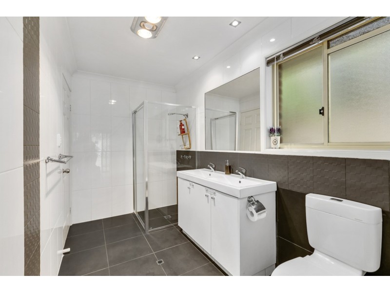 34 Paddington Drive, Carrara QLD 4211