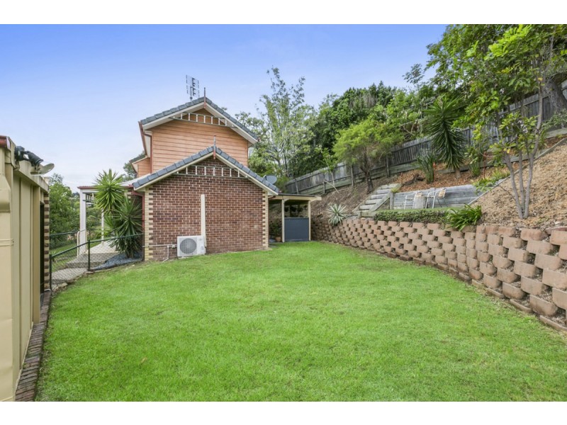 34 Paddington Drive, Carrara QLD 4211
